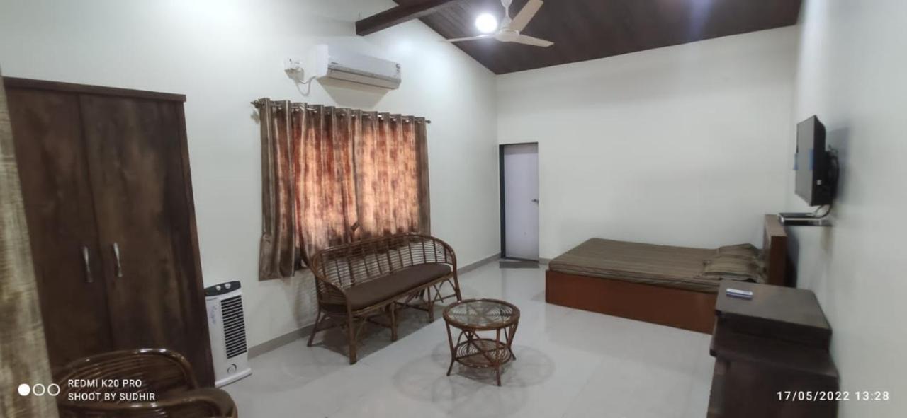 Vasant Lata Farm House Villa Barashiv Exterior foto